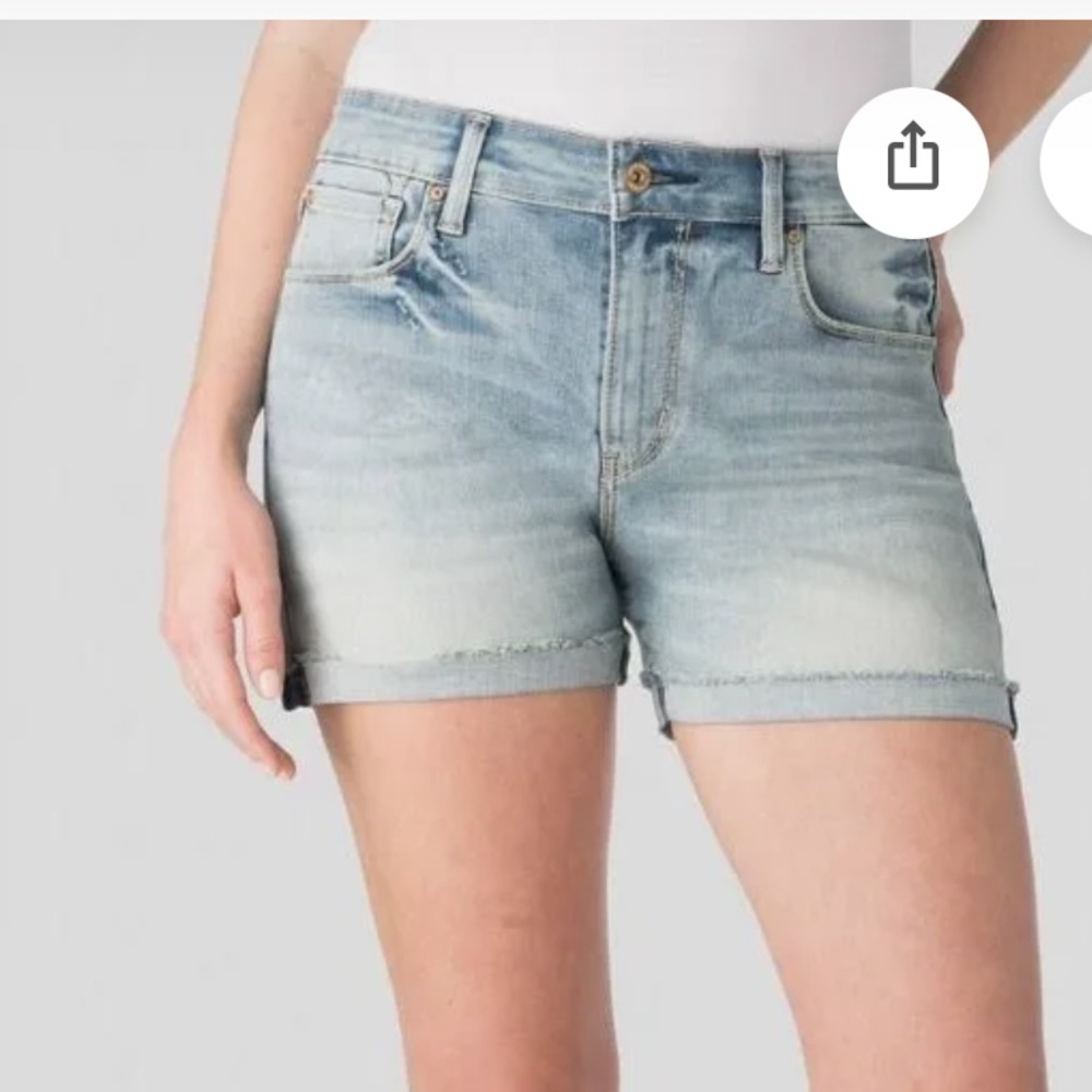 Levi’s Denizen light wash denim high rise shorts stretchy 31